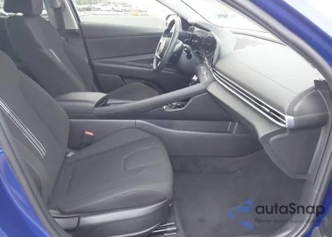 2024 Hyundai Elantra Sel z USA, uszkodzony, nr VIN KMHLS4DG2RU733786